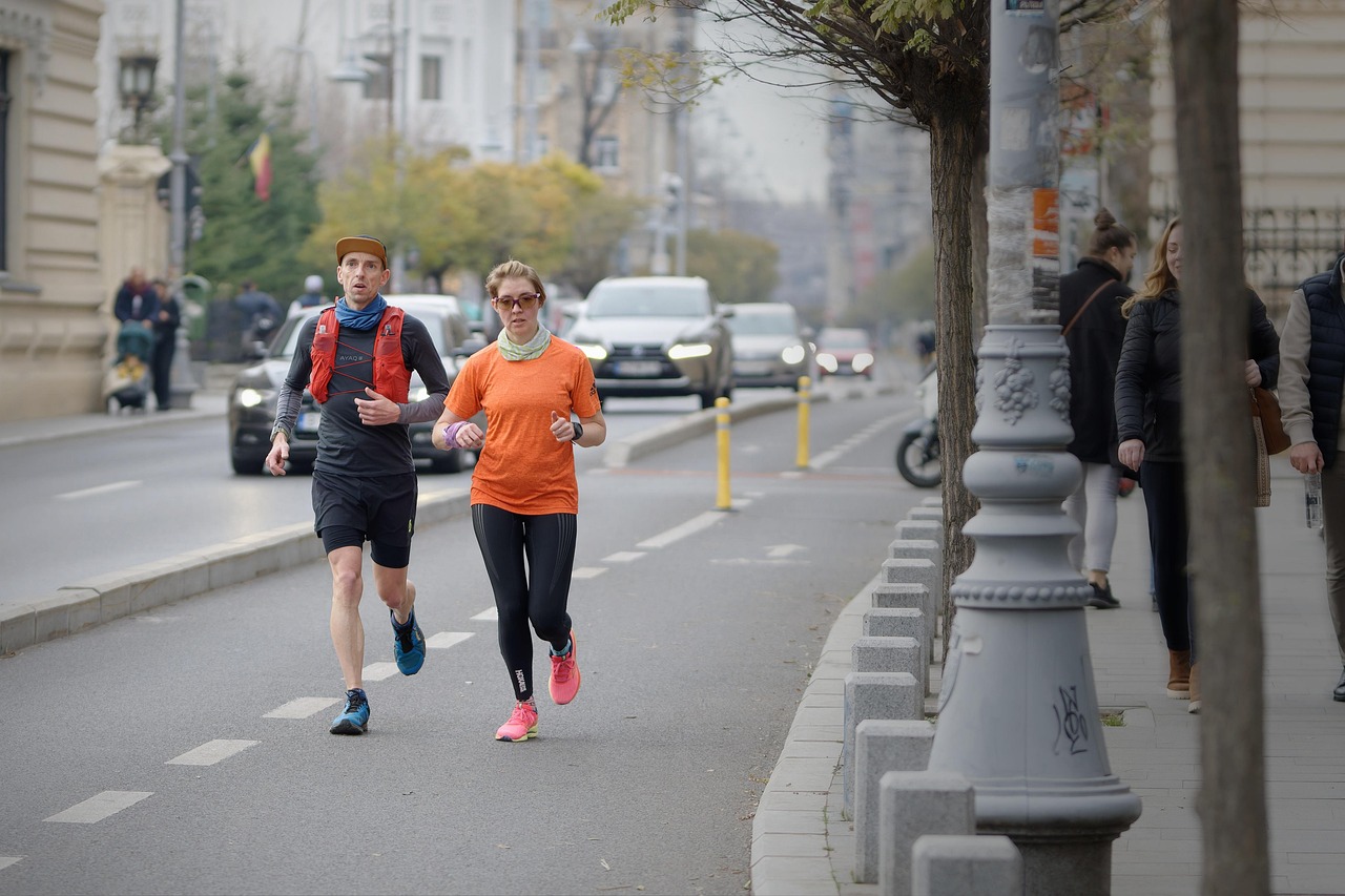 couple, lane, street, running, jogging, traffic, urban, sports, recreation, lifestyle, winter, people